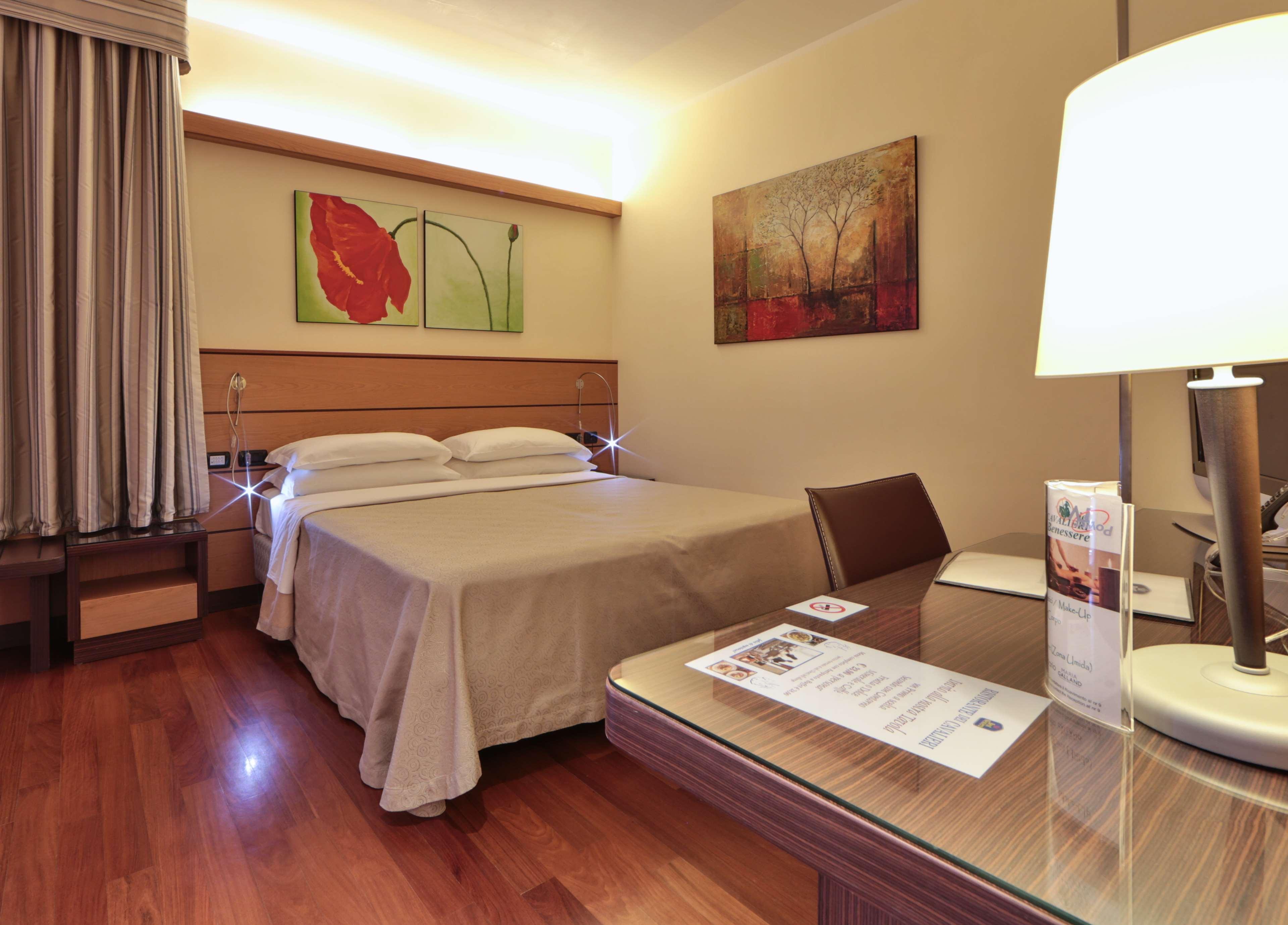 Best Western Hotel Dei Cavalieri บาร์เลตตา ภายนอก รูปภาพ