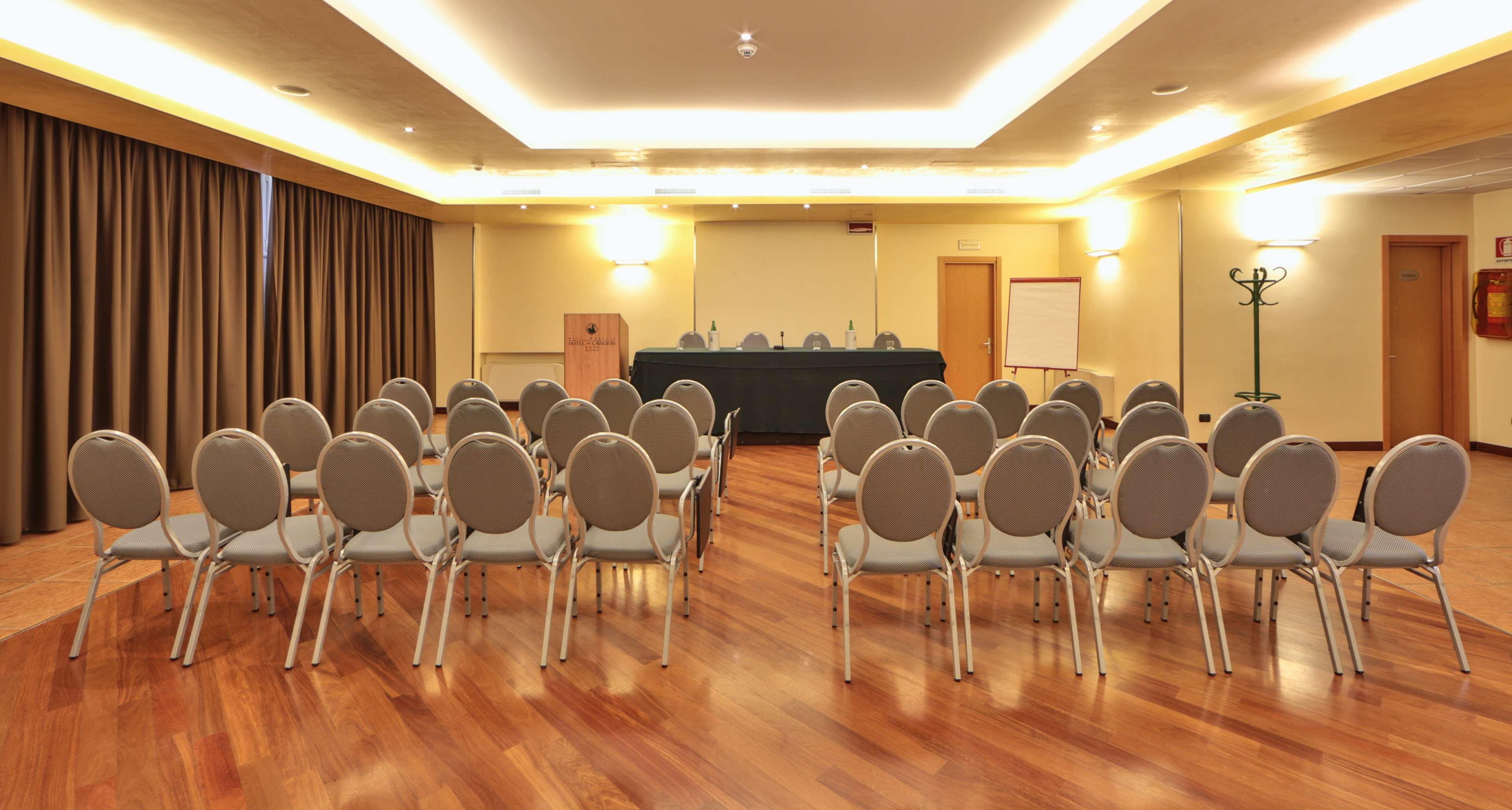 Best Western Hotel Dei Cavalieri บาร์เลตตา ภายนอก รูปภาพ