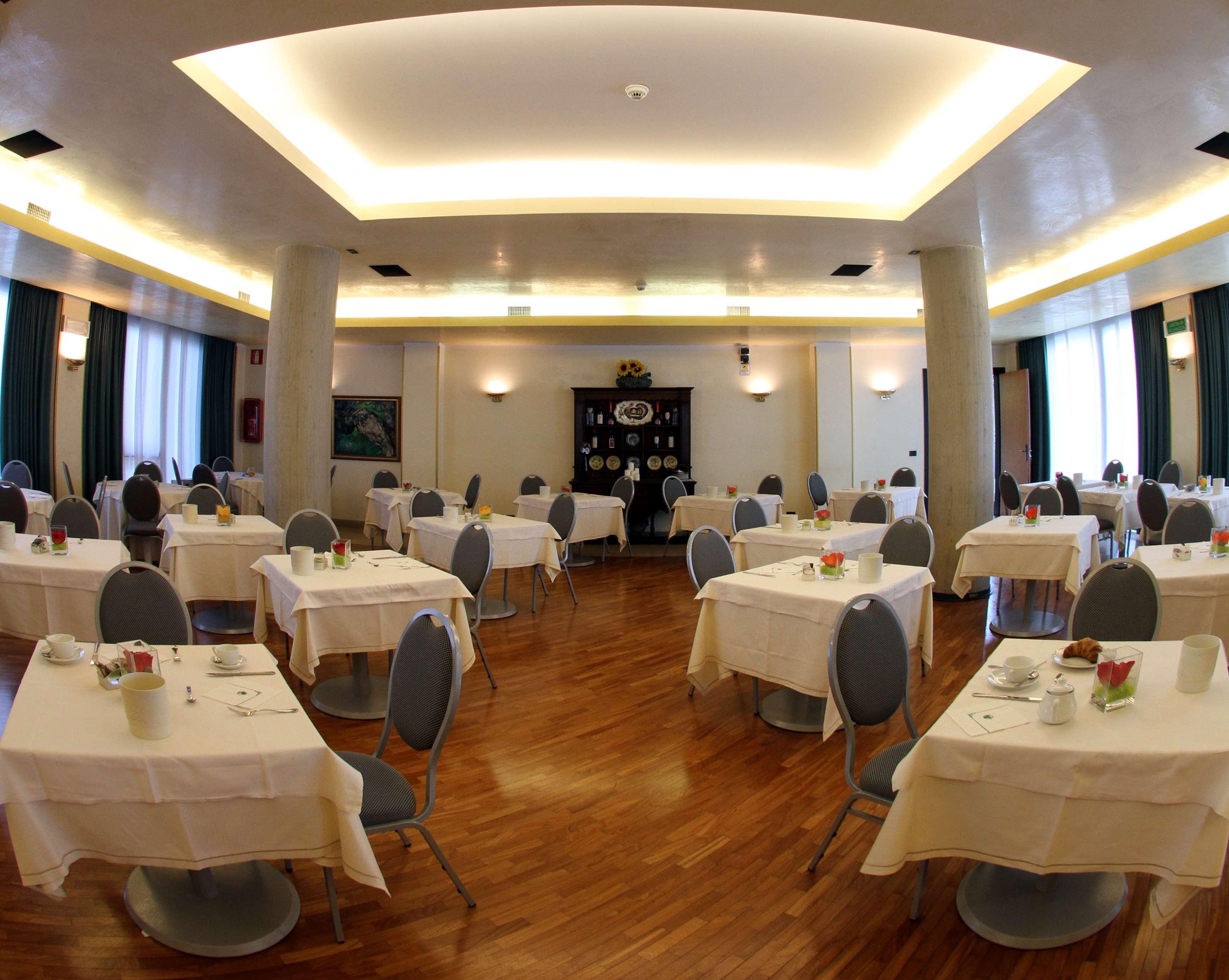 Best Western Hotel Dei Cavalieri บาร์เลตตา ภายนอก รูปภาพ