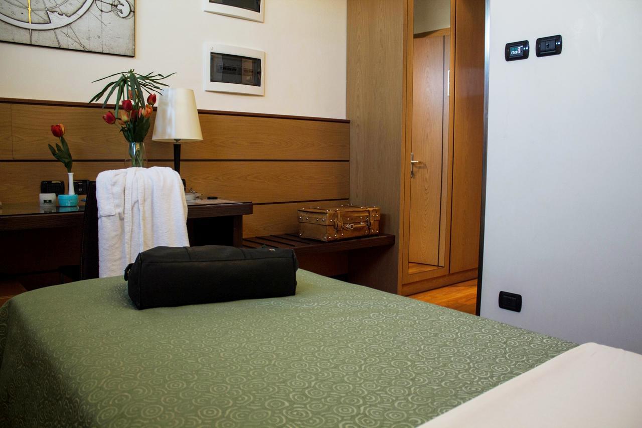 Best Western Hotel Dei Cavalieri บาร์เลตตา ภายนอก รูปภาพ